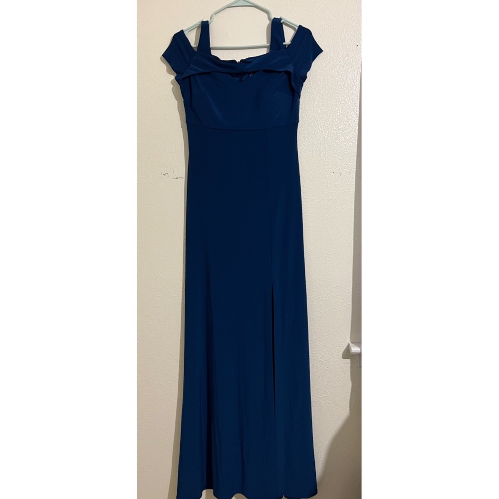 Elegant Blue dress for any special occasion.